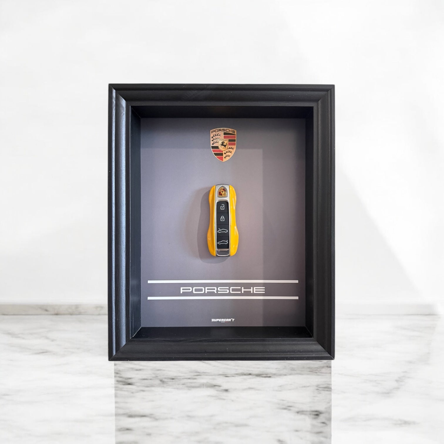 Cadre 1 of 1 - Porsche Racing Yellow
