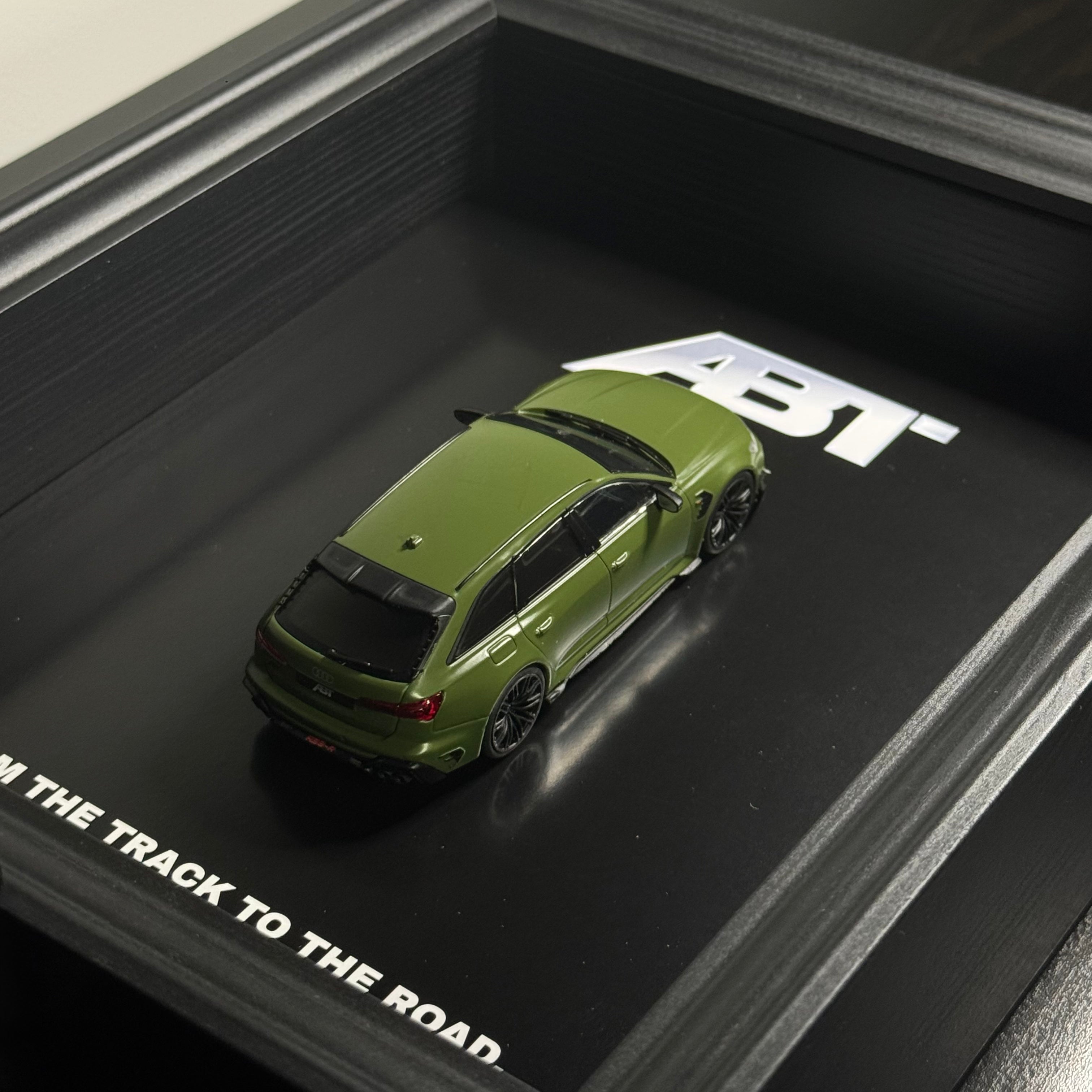 Cadre RS6-R ABT - 1 of 6 - RS6-R edition