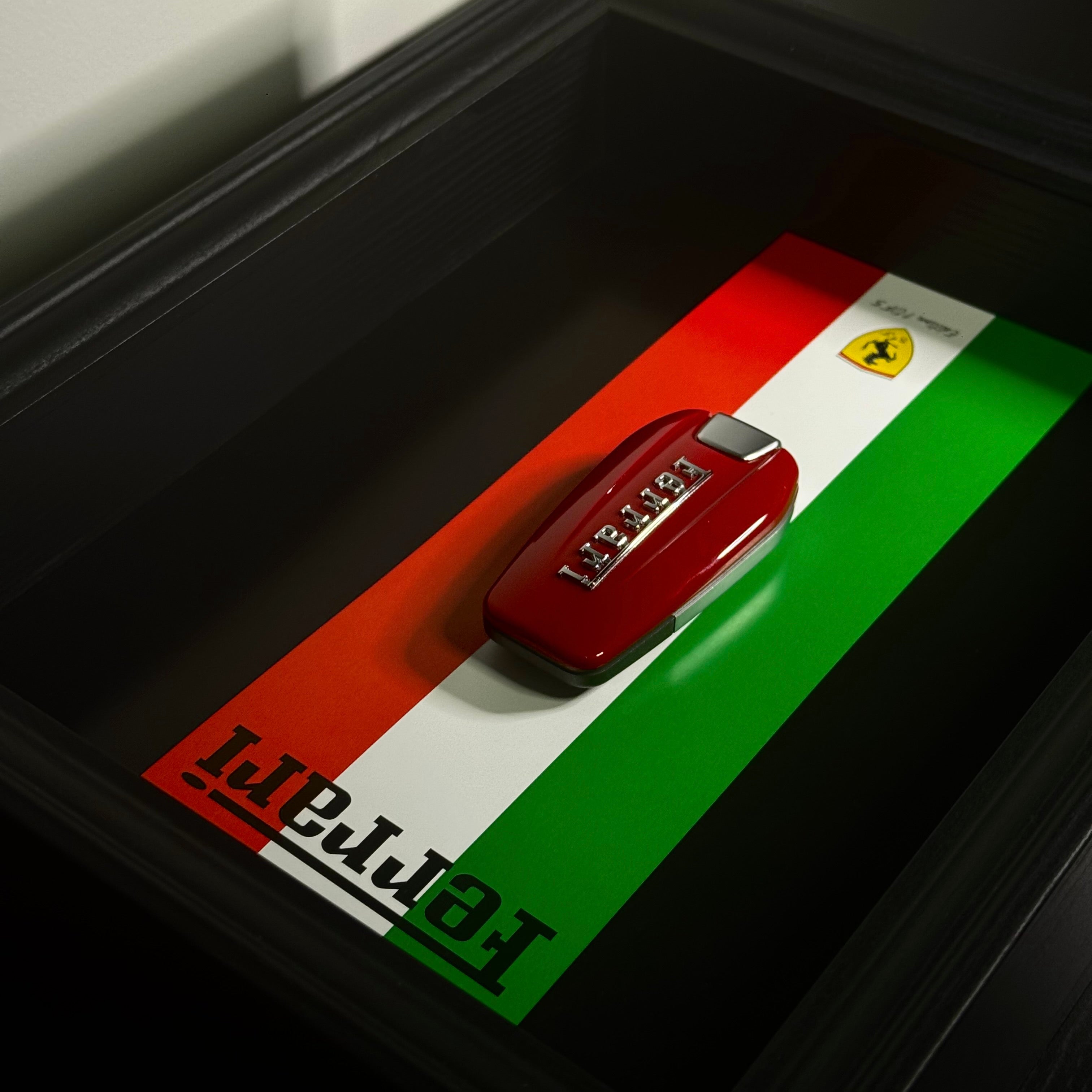 Cadre Ferrari - 1 of 5 - Italian flag edition